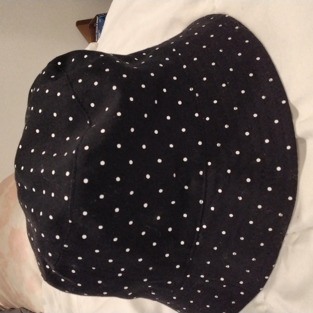 Bucket hat